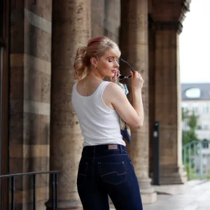 Bootcut Jeans: Alles, was du über das perfekte Styling wissen musst
